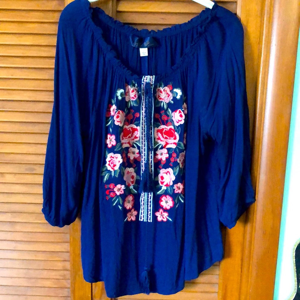 Embroidered shirt